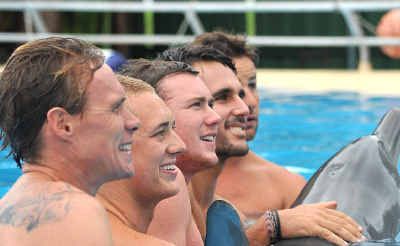 Bondi rescue boys Andrew Reid, Chris Chapman, Jake Nolan, Trent Maxwell and Greg Bishop with dolphin ‘Ella’. Bondi rescue boys Andrew Reid, Chris Chapman, Jake Nolan, Trent Maxwell and Greg Bishop with dolphin ‘Ella’.